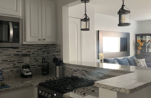 Downtown Atlanta Condo | Beautiful apartment with an awesome view and a great location.