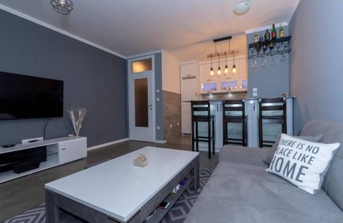 East Sarajevo Apartment | Beautiful Athena Apartment Located in Lukavica