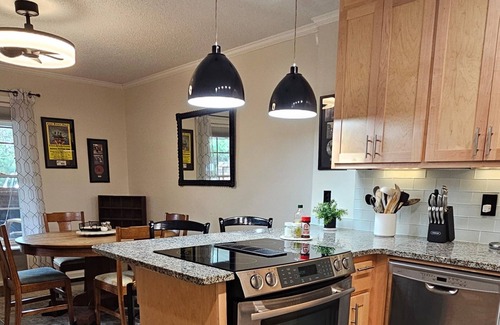 Summerville House | Beautiful Augusta Townhome A Chip Away From The Masters