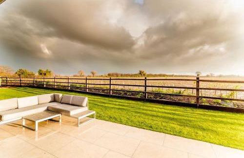Dilham House | Beautiful Barn Conversion Close To The Broads