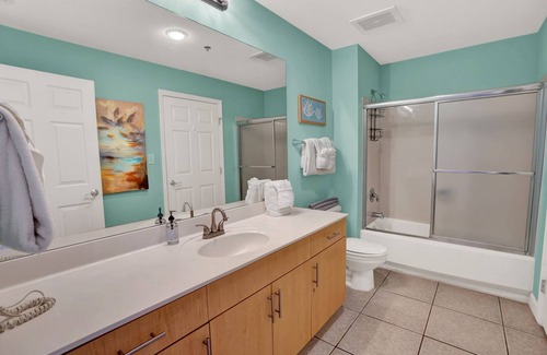 Thomas Drive Condo | Beautiful beachfront unit with complimentary beach service for two!