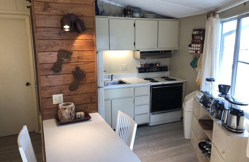 Kill Devil Hills Cottage | Beautiful Beach Cottage, comfortable, centrally located.