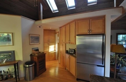 Ocean Beach House | Beautiful Beach Bungalow - Newly Remodeled and Close to Beach