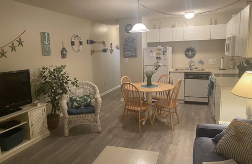 North End Condo | *Beautiful Beach Condo With Pool At Santa Barbara South*
