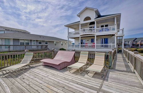 Surf City House | Beautiful Beachfront 6 Bedroom Home with Private Sundeck on Dune