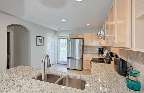 Butler Beach Villa | Beautiful Beachside Villas Ocean View ! Family and Pet Friendly !