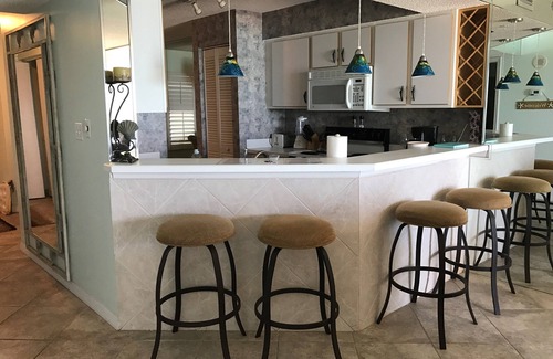 Seawinds Condo Condo | Beautiful Beachside Condo in Ormond-by-the-Sea