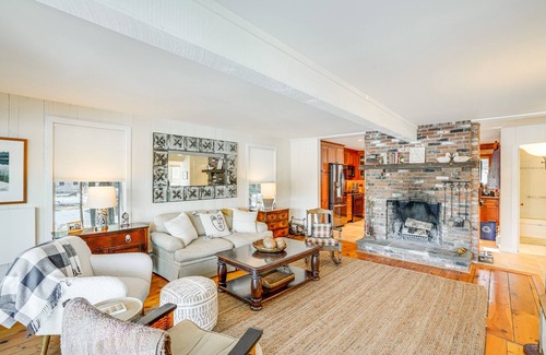 Great Barrington Cottage | Beautiful Berkshires Cottage on Lake Buel