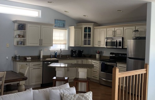 Brigantine House | Beautiful Bi-Level Bungalow Just Steps Away From Brigantine Beach! 3BR, 2.5BA