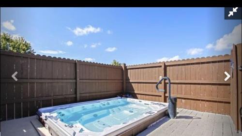 Indian Point Apartment | Beautiful Branson Getaway-Next to Silver Dollar City &Tablerock-Family Amenities