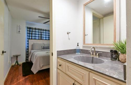 Indian Point Apartment | Beautiful Branson Getaway-Next to Silver Dollar City &Tablerock-Family Amenities