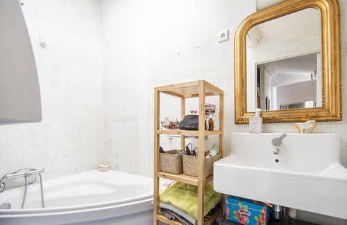 Notre-Dame du Mont Apartment | Beautiful Bright Apt With Terrace