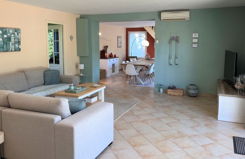 Mazan House | Beautiful bright villa in Mazan for 10 people