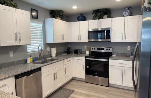 Bullhead City House | Beautiful Bullhead City Home nBuilt-In Pool, BBQ, Covered Patio, 4 Mins to River