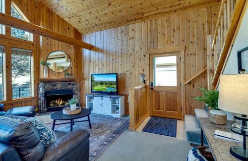 Redmond House | Beautiful Cabin Hot-tub and Barbecue Provided in Redmond, Oregon
