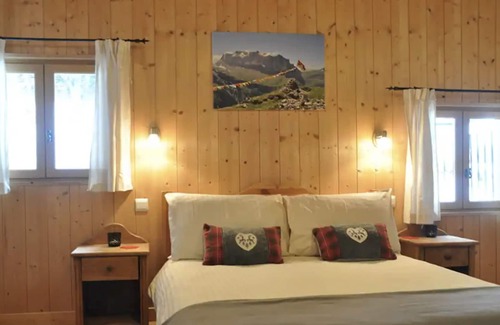 Sixt-Fer-a-Cheval Ski Chalet | Beautiful chalet with large garden in centre of stunning Sixt fer Cheval