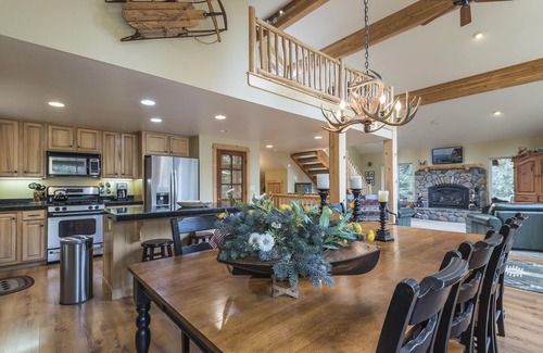 Tahoma House | Beautiful Chamberlands home w/full access to private Chamberlands pool, beach, and tennis