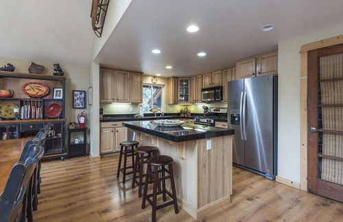 Tahoma House | Beautiful Chamberlands home w/full access to private Chamberlands pool, beach, and tennis