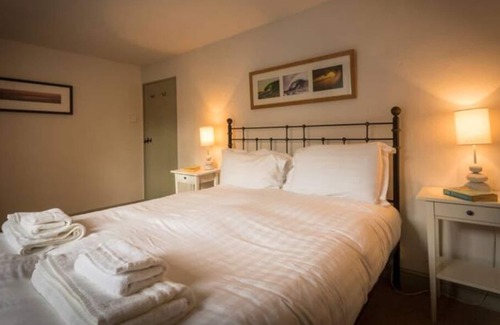 Bishops Tawton Cottage | Beautiful Character Cottage in charming village