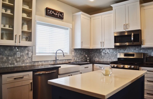 Meridian House | Beautiful & clean 2 Bed/2 bath home in downtown Meridian!