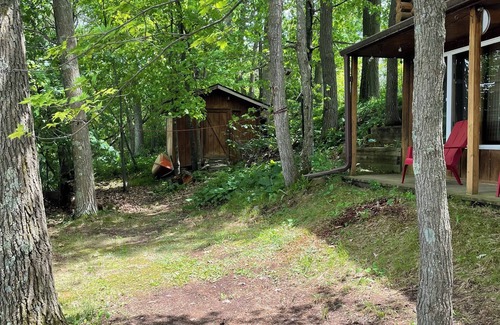Turtle Lake Cabin | Beautiful, clear water lakefront 2-bedroom cabin on Horseshoe Lake pet friendly
