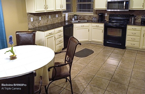 Bentonville House | Beautiful! Close to Museums, MTB Trails, King Bed!