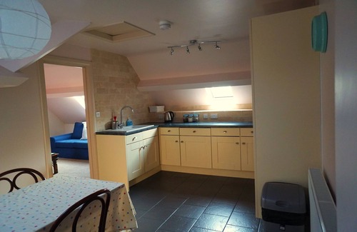 Lea Other | Beautiful Coach House idyllic village setting on edge of The Peak District BRIAR