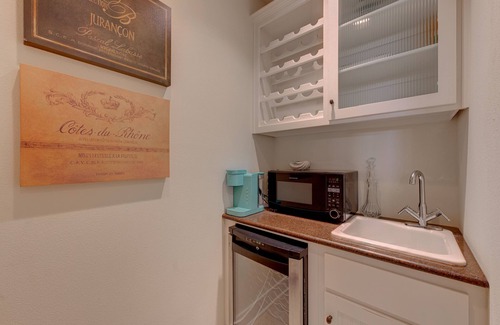 Port Aransas House | Beautiful coastal home with beach views, easy walk to the beach!