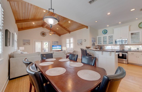 Port Aransas House | Beautiful coastal home with beach views, easy walk to the beach!