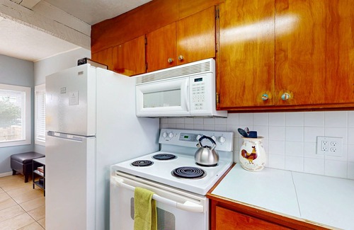Pacific Beach House | Beautiful & colorful cottage with ocean views & deck - steps to the beach