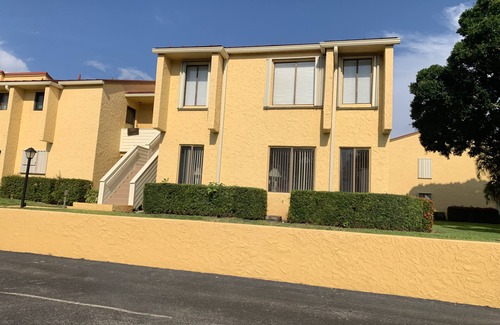 Stuart Condo | Beautiful Condo at Miles Grant Country Club With Many Amenities