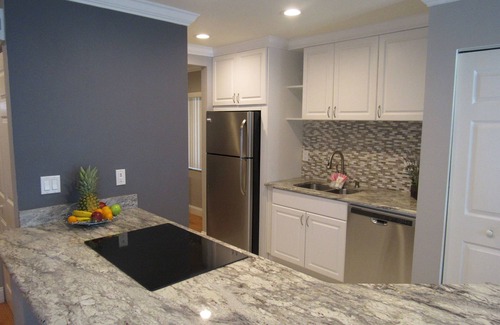 Trailer Estates Condo | Beautiful Condo! Heated Pools~Free WiFi. By IMG Academy~Beaches~AMI~Restaurants.