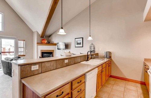 Frisco Condo | Beautiful condo next to trails, lake, skiing, shops and restaurants! Hot tub!