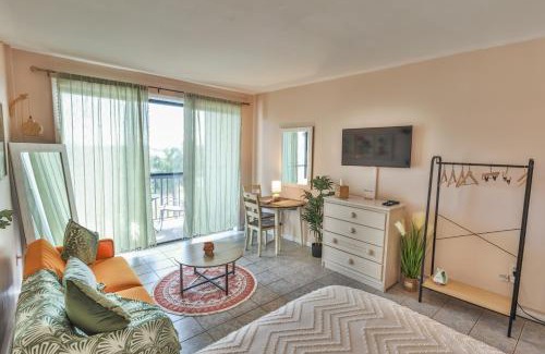 Fort Walton Beach Apartment | Beautiful Condo-Studio in Fort Walton Beach