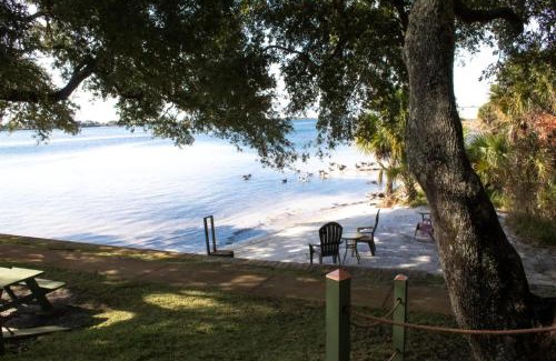 Fort Walton Beach Apartment | Beautiful Condo-Studio in Fort Walton Beach