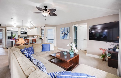 Princeville Condo | Beautiful condo with pool with waterfall, hot tub & mountain view - near shops