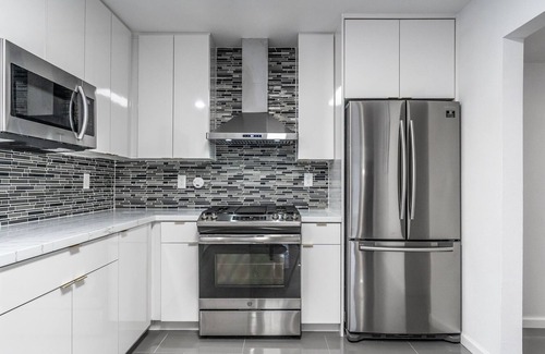 Northside House | Beautiful Contemporary Mansion