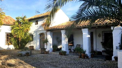 Ronda Villa | Beautiful Cortijo with pool near Ronda