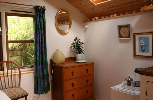 Penzance Cabin | Beautiful cosy cabin - rural getaway near Newlyn
