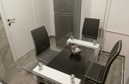 Savski Venac Apartment | Beautiful,cosy, family -friendly apartment in Hyde park