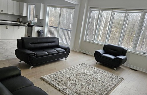 Alcona Cottage | Beautiful Cottage Home By Innisfil Lake