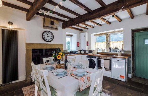 Haworth House | Beautiful Cottage in Haworth, The Perfect Retreat!