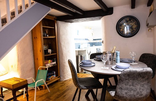 Mevagissey Cottage | Beautiful cottage seconds from the famous picturesque harbour at Mevagissey