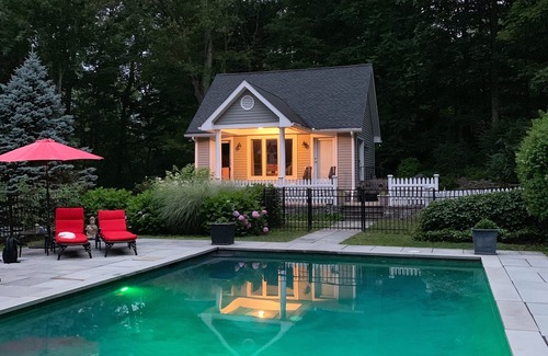 Bridgewater House | Beautiful Country Estate with Heated Pool