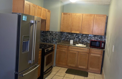 Queens House | Beautiful cozy home near JFK & LGA