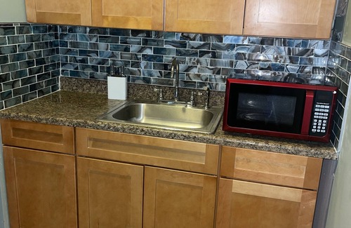 Queens House | Beautiful cozy home near JFK & LGA