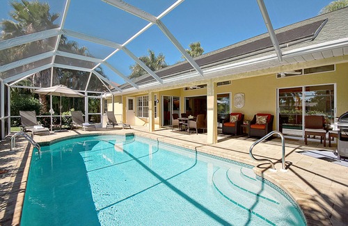 Pelican House | Beautiful & Cozy SW Private Villa Home with Gulf access/Heated private pool