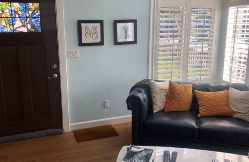 Redwood City House | Beautiful craftsman cottage for 2 or 3-month rental