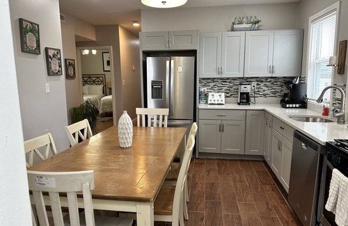 Meeting House Hill Condo | Beautiful decor 3rd FL condo walk to MBTA and mins to Downtown Boston