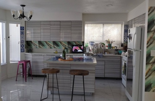 Las Vegas House | Beautiful Designed Charming 3-bedroom house with WiFi, AC in amazing Las Vegas